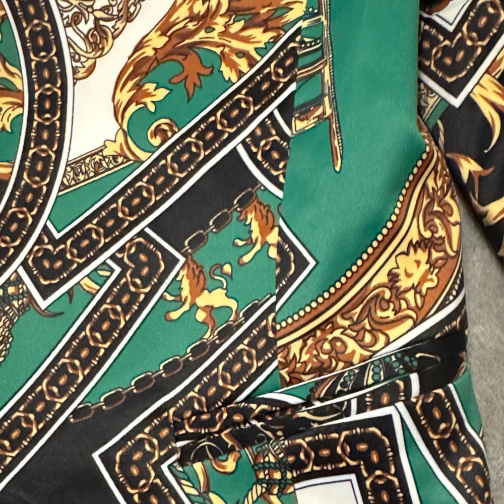 Ovi Women's Elegant Baroque Blazer - Black, Green, Gold - Picture 7 of 8